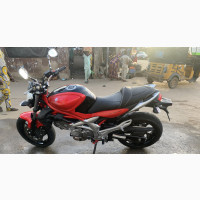 Suzuki SFV650 2012 Red