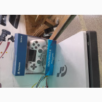 Slim PlayStation 4 - London Used