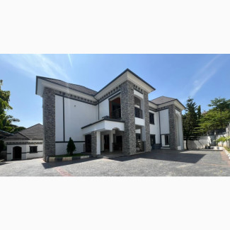 6bdrm Mansion in Maitama Main By for sale