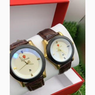 Couples Look World Leather Wristwatch