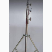 Silver Light Stand for Studio Lights - Portable and Convenient