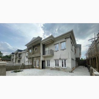 4bdrm Duplex in Jericho Gra for Sale