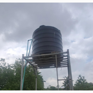 Scaffolding and 1, 000 LTR Water Tank