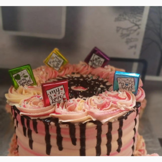 Pink N Buttercream Frosting Birthday Cake