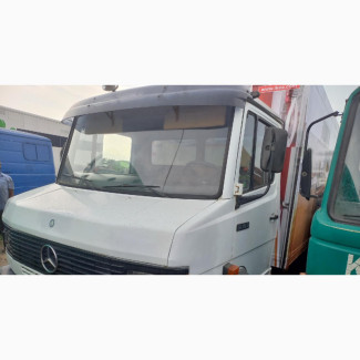 Mercedes Benz 609 Container Body 2004 White Truck for Sale