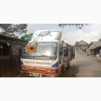 Mitsubishi 2002 White Dump Truck