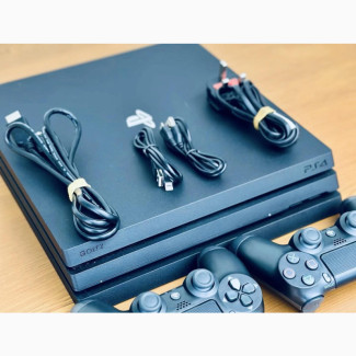 PS4 Pro With 2 Pads and Complete Accessories