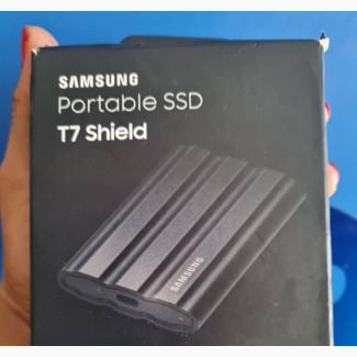 Samsung Portable T7 Shield SSD