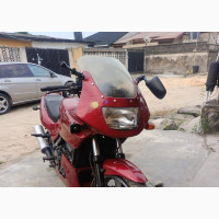 Kawasaki GPZ 500cc Red