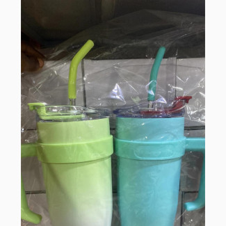 Quality Cup with Transparent Cover and Straw