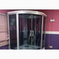 Luxury Shower Cubicle With Jacuzzi and Steam Bath