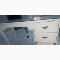 Royalty Nail Table