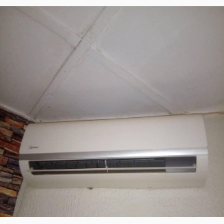 1.5 HP Cmedia Non Inverter AC Perfect Condition