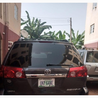 Toyota Sienna 2006 Gray for Sale