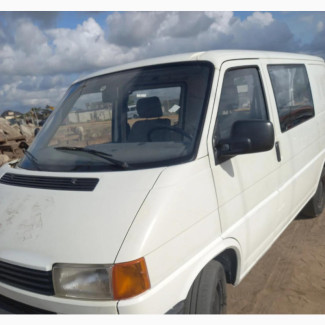 Volkswagen Transporter 2005 White - Neatly Used, Low Fuel Consumption