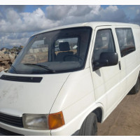 Volkswagen Transporter 2005 White - Neatly Used, Low Fuel Consumption