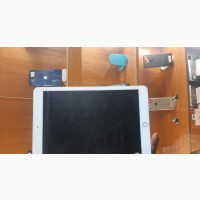 Apple iPad 9.7 32 GB Silver - UK Used