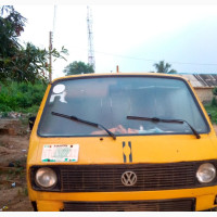 Volkswagen Transporter 1982 Yellow
