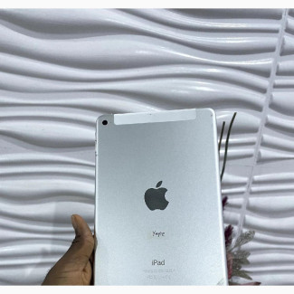 Apple iPad mini 4 128 GB White