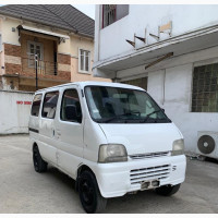 Bus 2007 White