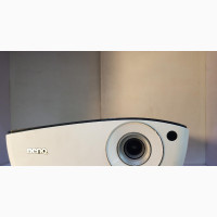 Benq MX661 XGA Projector - Great for Business Presentations