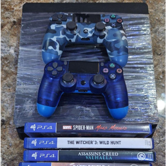 Very Clean Ps4 Slim With 2 Pads and 10 CDS VERSION 10.5