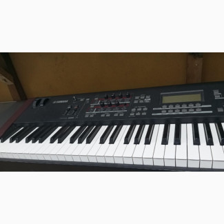 Yamaha MOXF8 Digital Keyboard