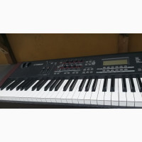 Yamaha MOXF8 Digital Keyboard