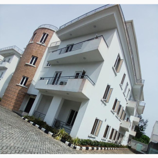 3bdrm Penthouse in Banana Island for rent