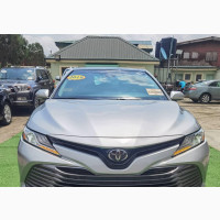 Toyota Camry XLE FWD (2.5L 4cyl 8AM) 2018 Silver