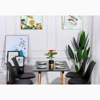 Eames Classic Dining Table With 4 Seaters