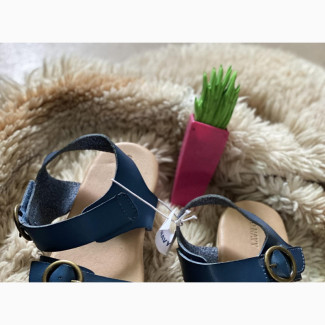Old Navy Girls Sandals - Cool and Stylish