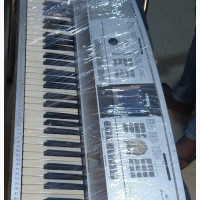 Yamaha DGX-505 - UK Used