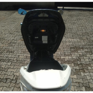 Suzuki Burgman 2010 White