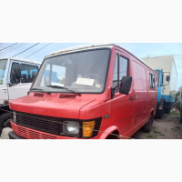 Mercedes-Benz Tourismo 2000 Red