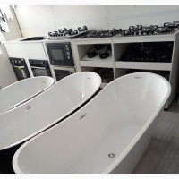 Opulent Home Quality Bath Tub
