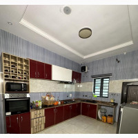 4bdrm Shared Apartment in Chevron for rent