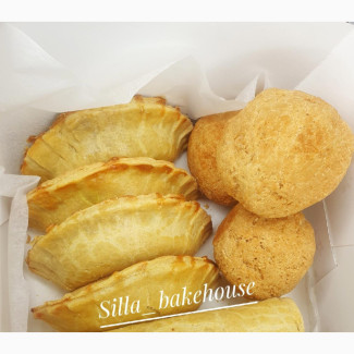 A Box of Snacks Contains 4 Meatpie, 3 Egg Roll, 3 Sausage Roll
