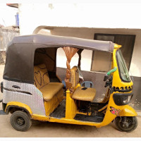 TVS King Cargo 2002 Yellow