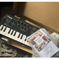 Behringer Axiom Air 32mini Midi Controller
