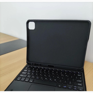 Magic Keyboard Case for iPad