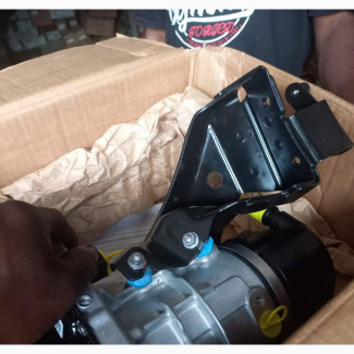 Mercedes Benz Power Steering Pump 222 Original Star