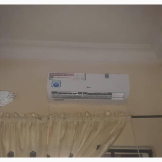 Almost New LG Inverter AC