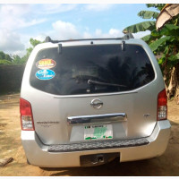 Nissan Pathfinder SE 2007 Silver