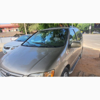 Toyota Sienna 2002 Brown