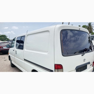 Toyota Regius 2002 White
