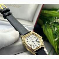 Female Leather Wristwatch