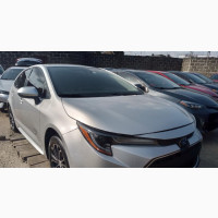 Toyota Camry LE 2021 Silver