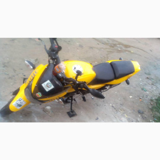 Bajaj Pulsar 220 F 2022 Yellow - Used Sport Bike