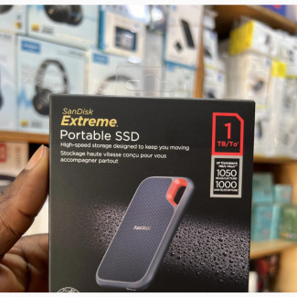 Sandisk Extreme. 1TB Portable SSD Up to 1050mbps